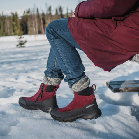 Icebug-Metro-2-with-16-carbide-tips-for-safe-passage-on-slippery-surfaces.