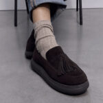 Barking Dog Shoes reviews and recommends the best footwear for people with various foot issues (as well as for women with average feet for whom comfort is a high priority).