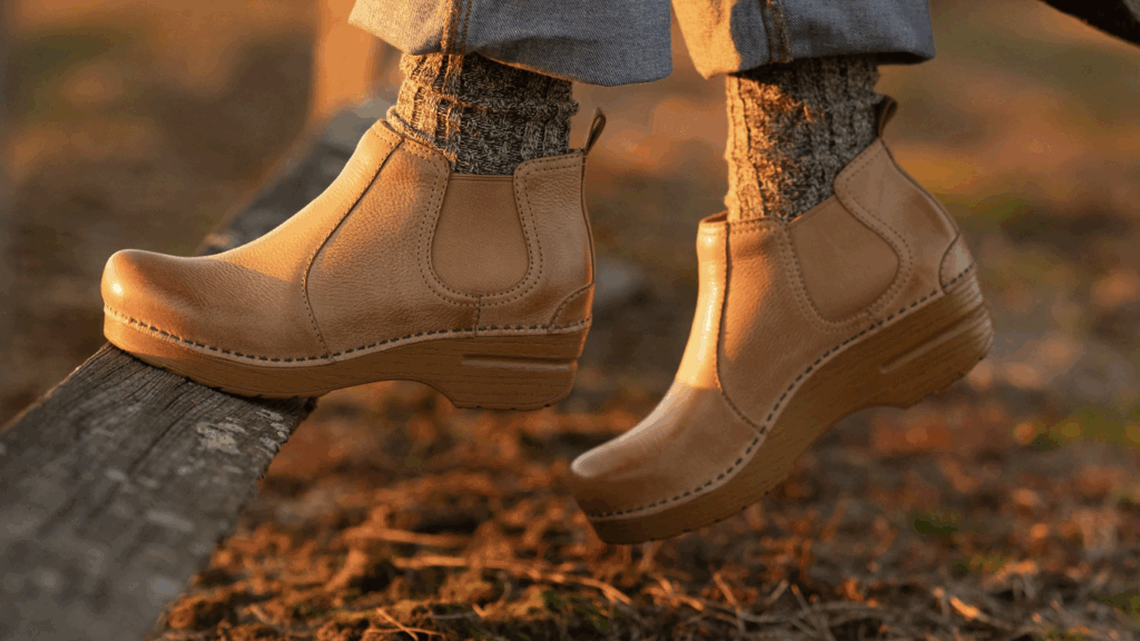 Barking Dog Shoes reviews and recommends the best footwear for people with various foot issues (as well as for women with average feet for whom comfort is a high priority).