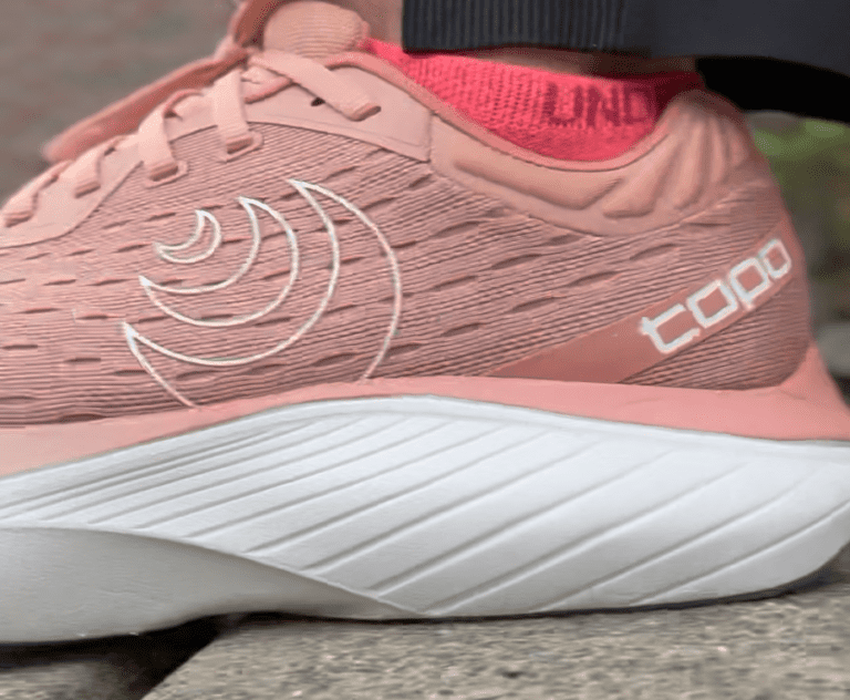 Barking Dog Shoes reviews and recommends the best footwear for people with various foot issues (as well as for women with average feet for whom comfort is a high priority).